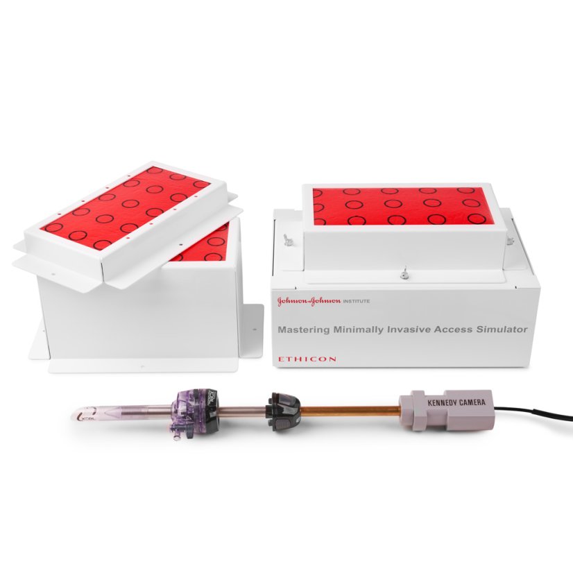 Mastering minimally invasive access simulator